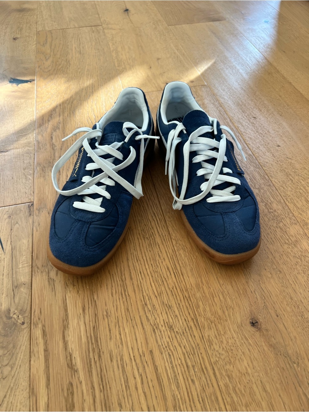 Puma Palermo Men’s Navy Suede Sneakers with White Laces and Gum Sole - Picture 7 of 10